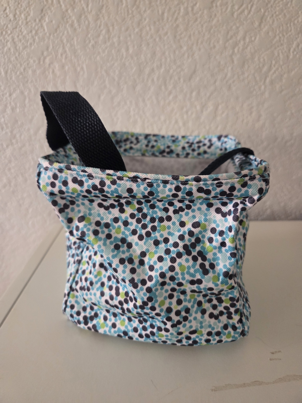 31 (Thirty-One) Little Carryall Cube - Blue Dots